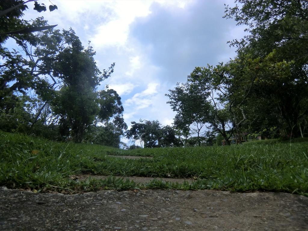 Pousada Recanto Dos Pinheiros Pilar do Sul Extérieur photo
